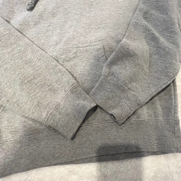 Obey Top Sweatshirt Hoodie Graphic Elephants Gray Gold Black White Size XL - Picture 5 of 10